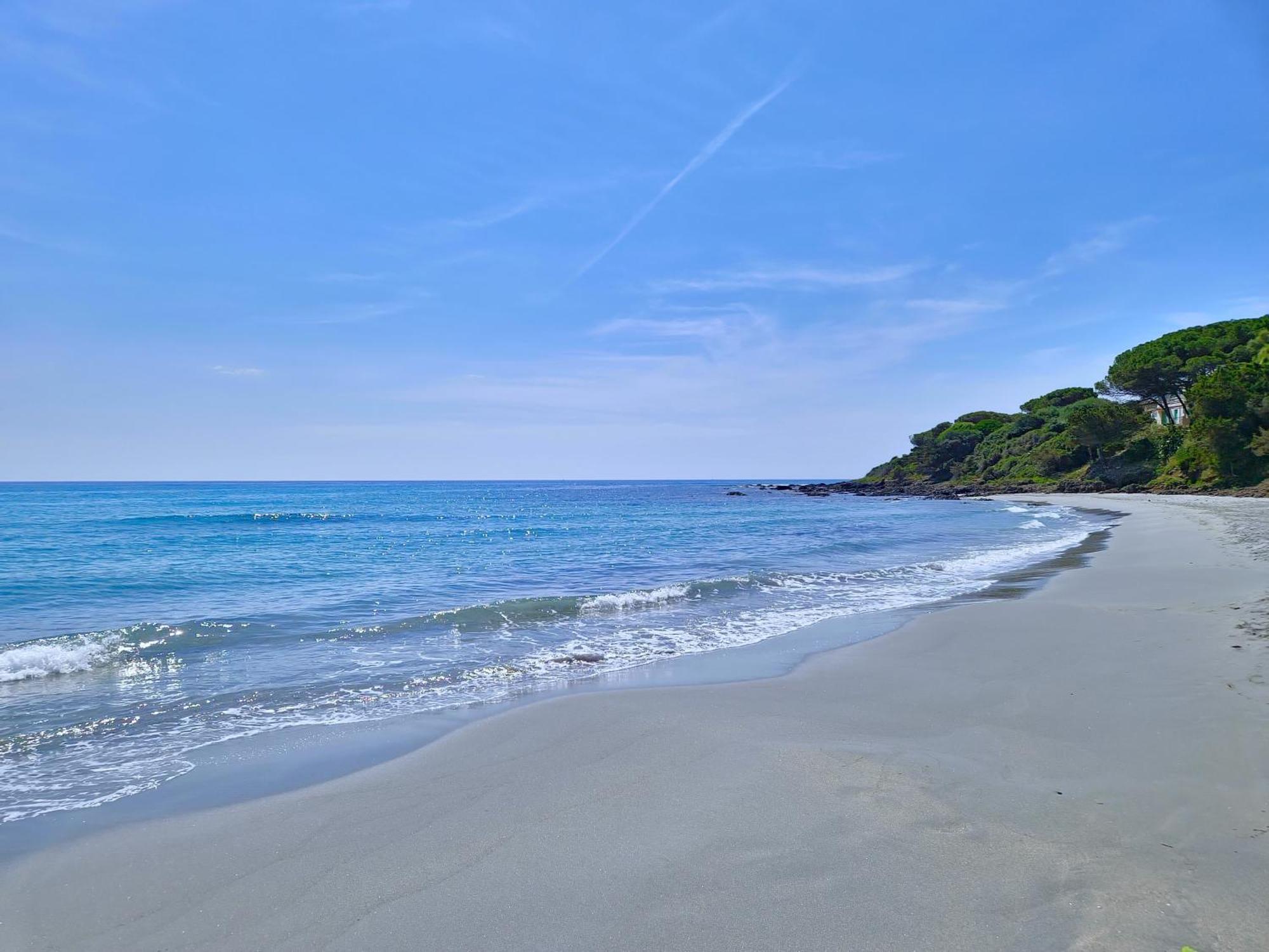 Villa Papiyon-Accesso Privato Alla Spiaggia Cala Liberotto Exterior photo