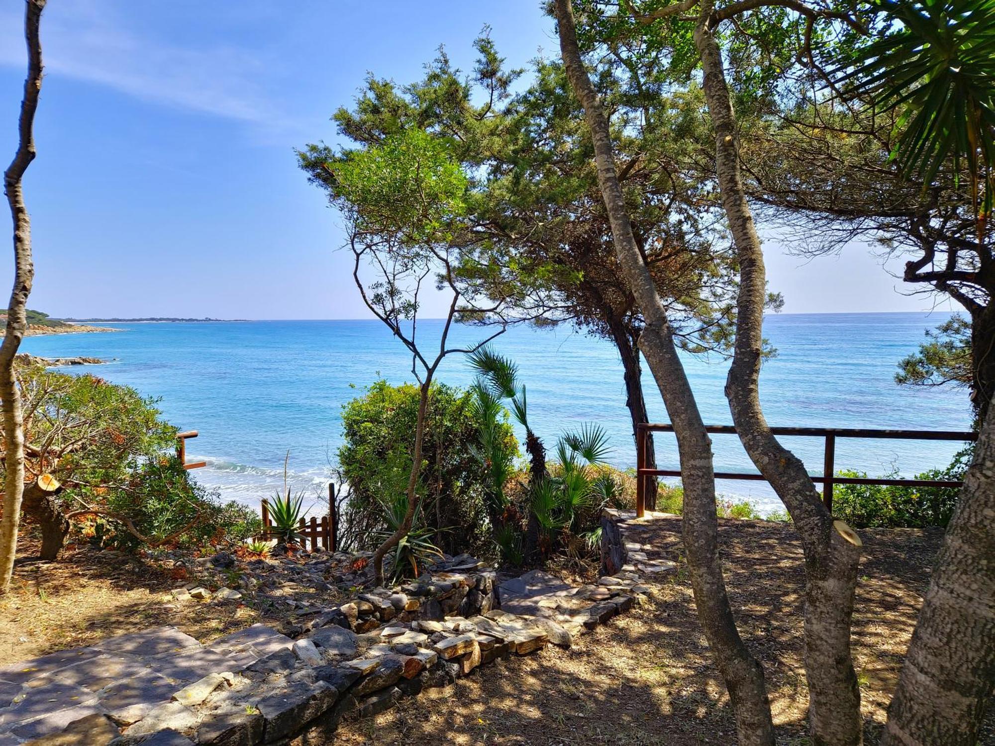 Villa Papiyon-Accesso Privato Alla Spiaggia Cala Liberotto Exterior photo